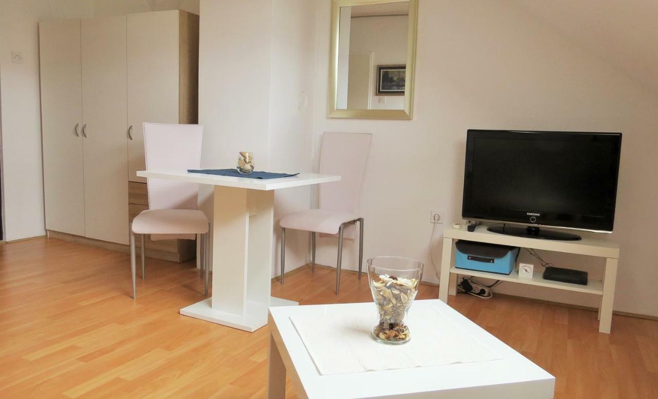 Mia Airport Studio Apartment - 0-24H Self Check In&Out - Parking On Site Velika Gorica Exterior photo